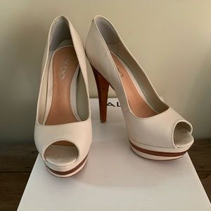 Aldo size 6 heels